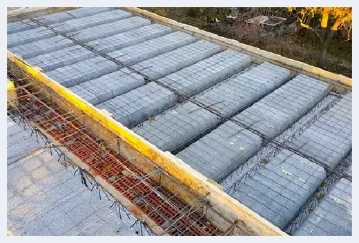 城市自建房 | 砌墙时墙角是垂直的因为什么？ | 城市自建房