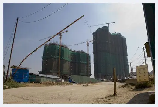 自建房 | 自建房门口被画停车位怎么办？自建房可以建造地下车库吗？ | 自建房
