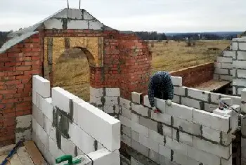 自建房资料 | 农村自建房地基选择标准，不这样做地基很危险