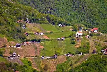 自建房教程 | 自建房挑空算几层？自建房挑空设计的优点介绍