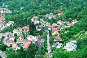 自建房 | 在农村建房时，要是邻居不同意还能建吗？