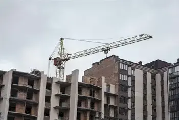 自建房指南 | 农村自建房一楼卧室铺强化地板哪种好,选购时要注意什么